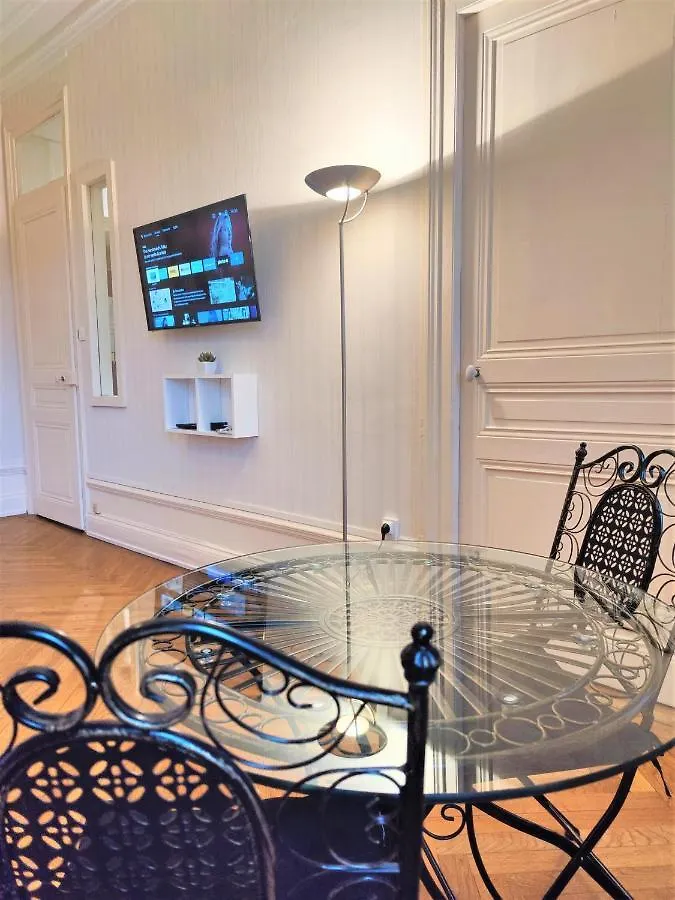 艾克斯莱班Grand Studio 38M2 Dans Ancien Palace Avec Piscine Et Place De Parking Privee公寓 0*, 艾克斯莱班